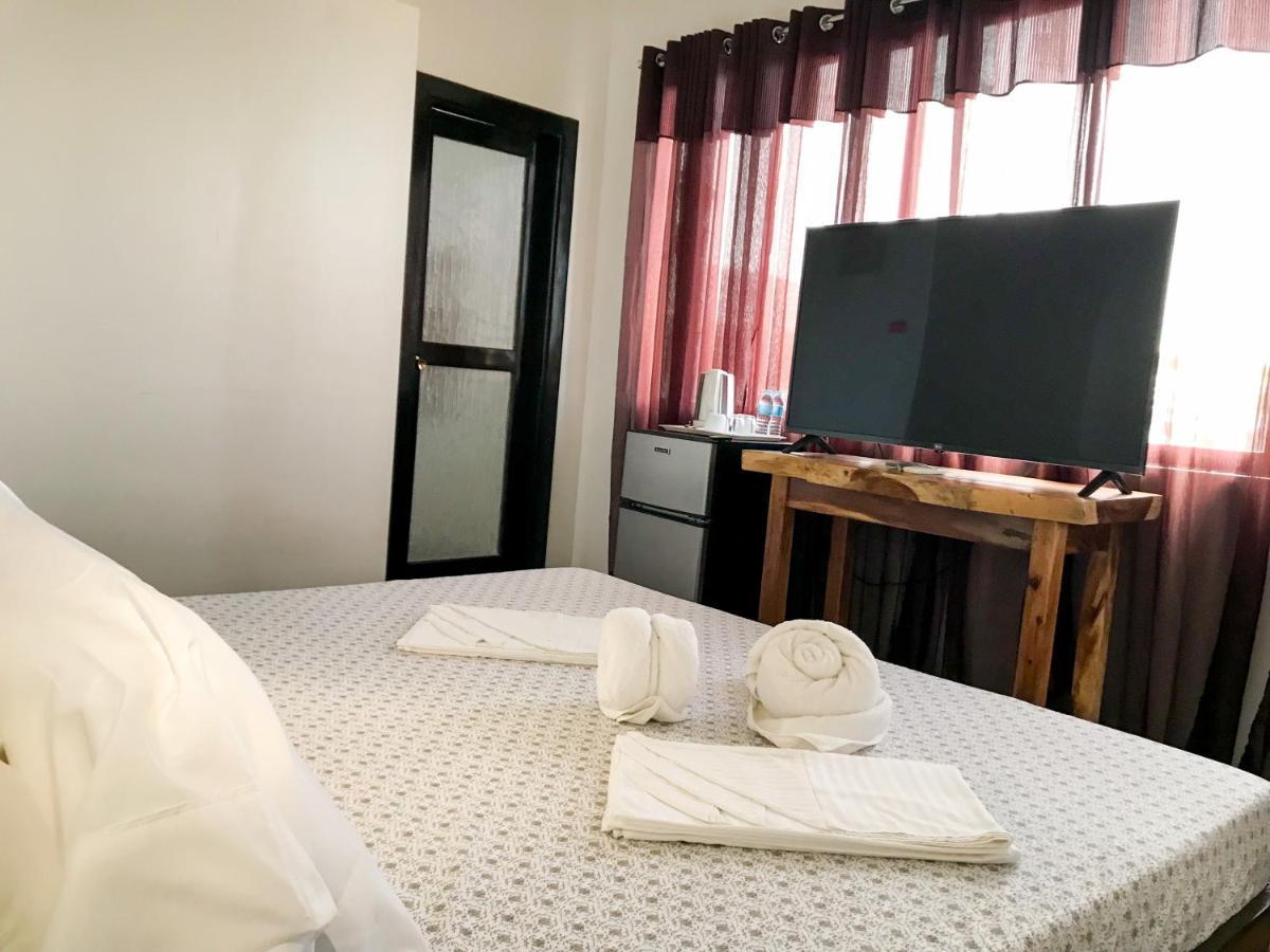 E.I. Suites Siquijor Exteriör bild