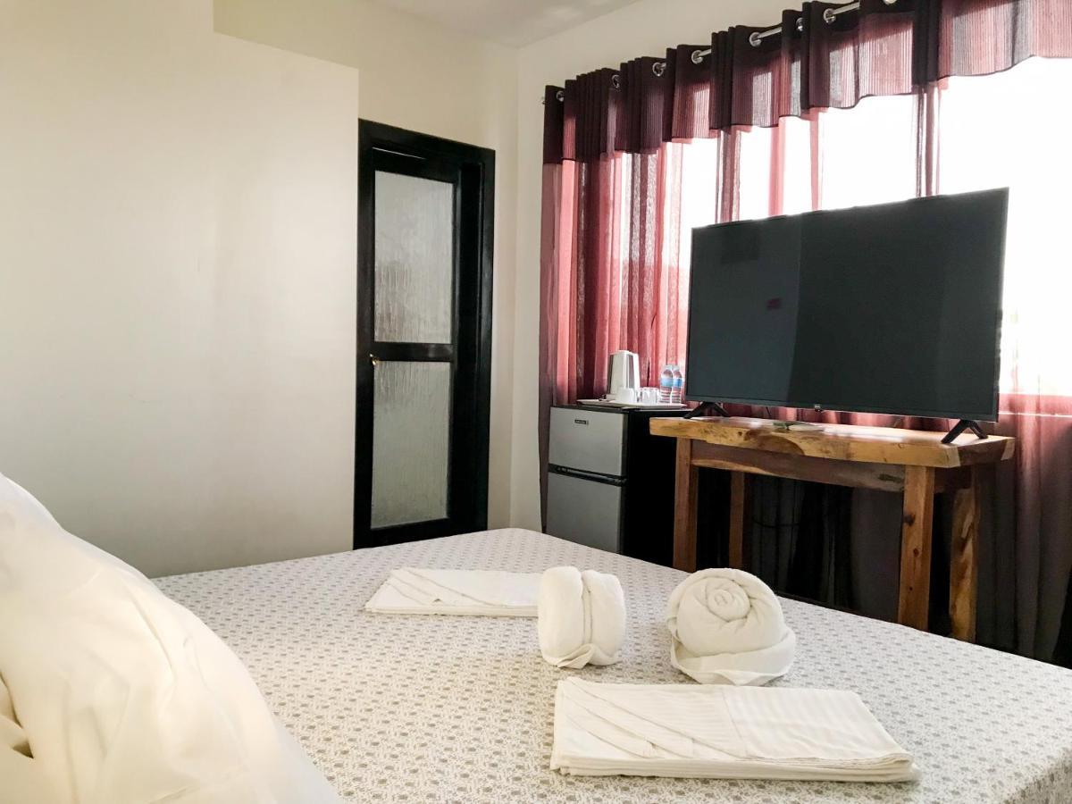 E.I. Suites Siquijor Exteriör bild